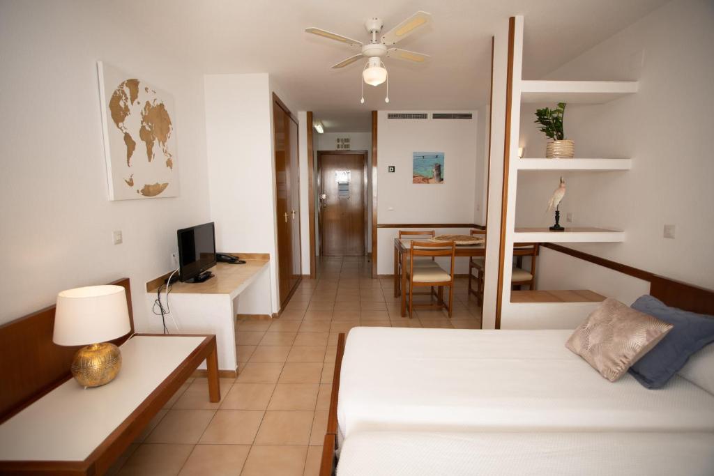 Apartamentos María Cristina Beach, Benidorm – Updated 2023 Prices