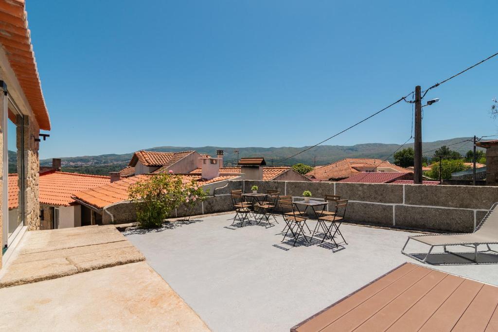 Uma vista geral da montanha ou uma vista da montanha a partir da villa