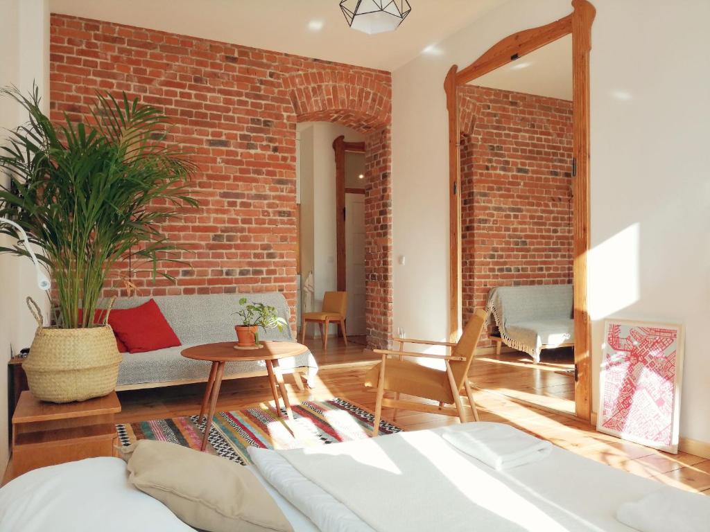 Słoneczna kamienica - One-Bedroom Apartment
