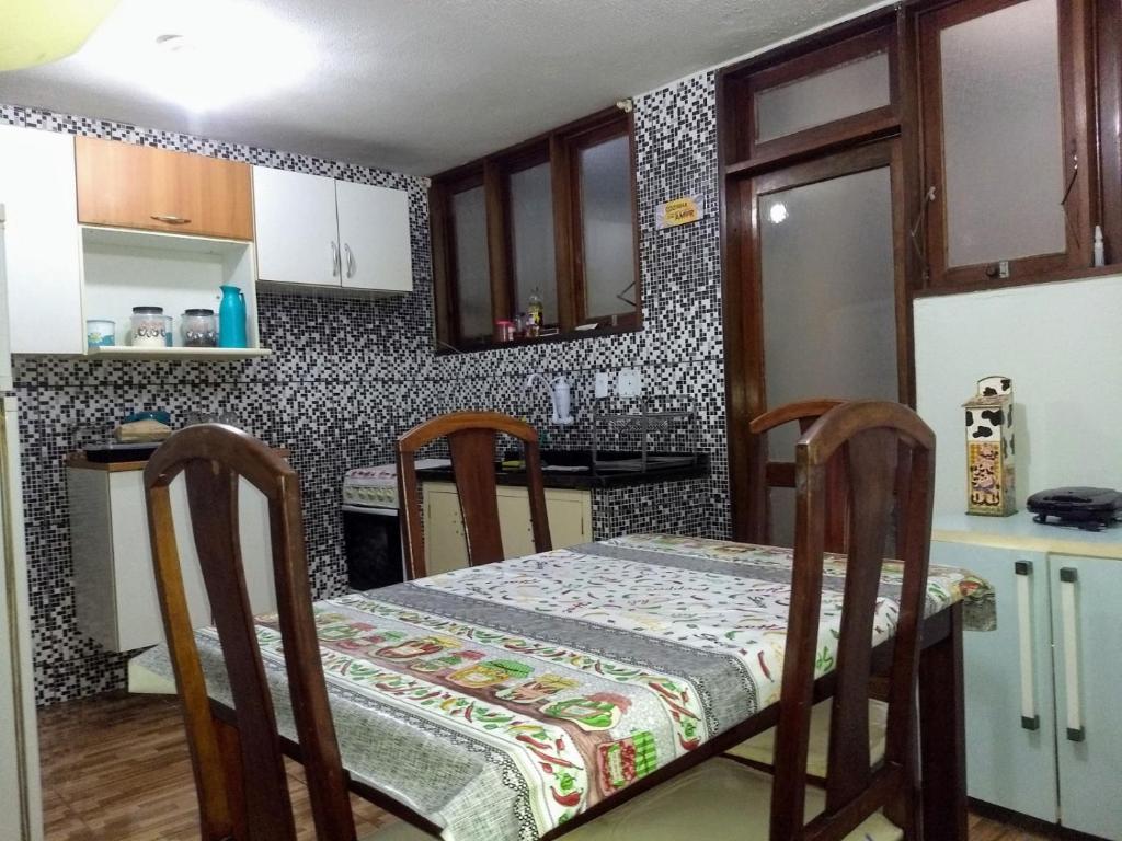  Casa em condominio no Pero - Cabo Frio