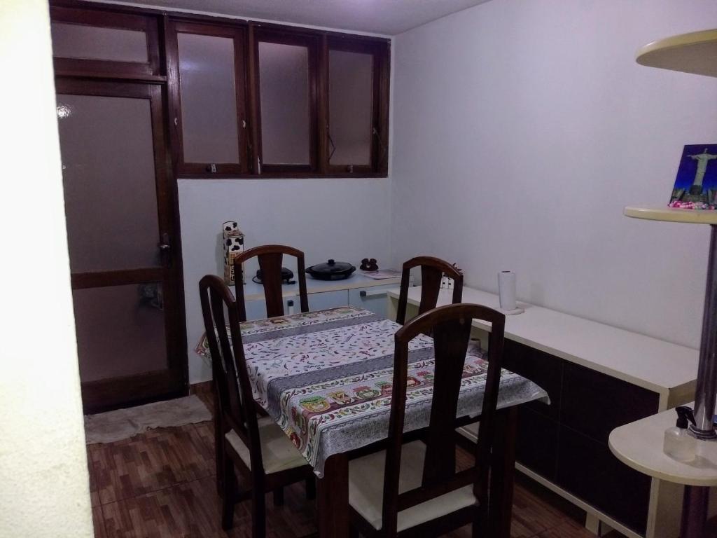 Casa em condominio no Pero - Cabo Frio