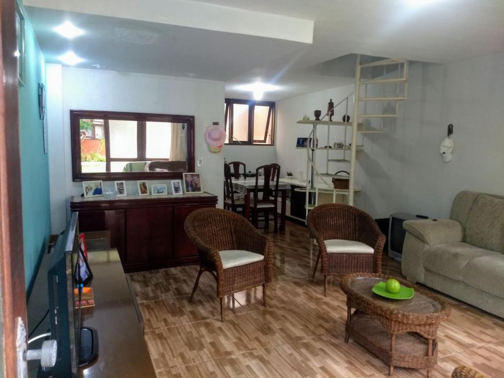  Casa em condominio no Pero - Cabo Frio