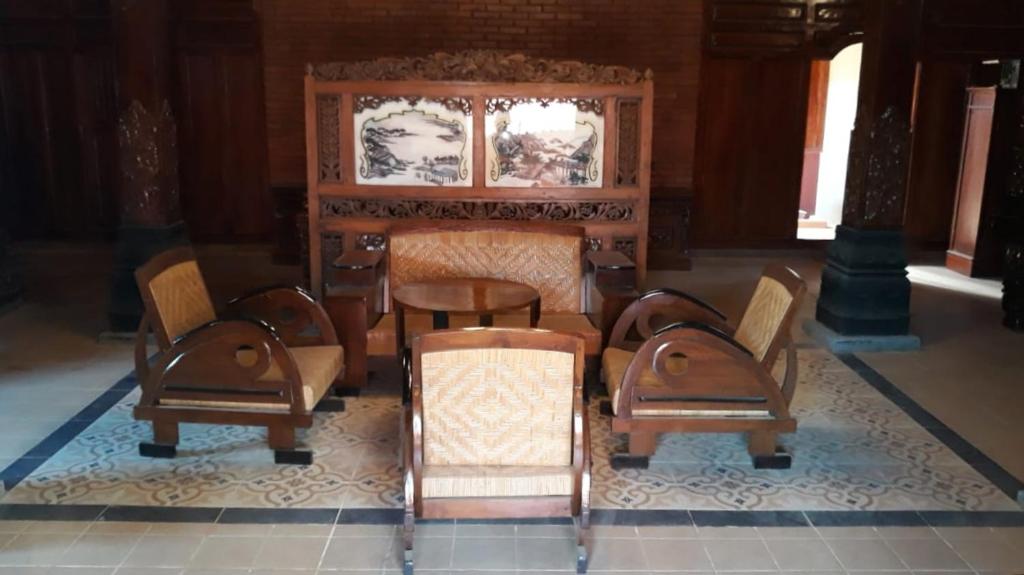 Istumisnurk majutusasutuses Buana Ecofarm Ecolodge