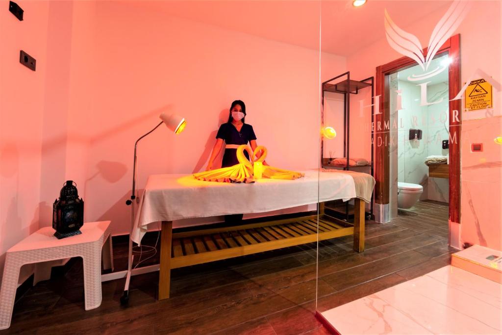 Postel nebo postele na pokoji v ubytování Hilas Thermal Resort Spa & Aquapark