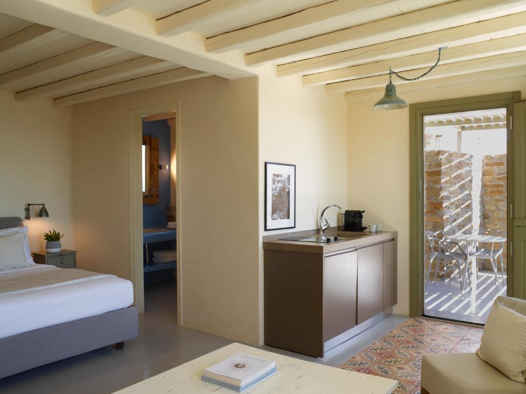 Aeolis Tinos Suites - 13