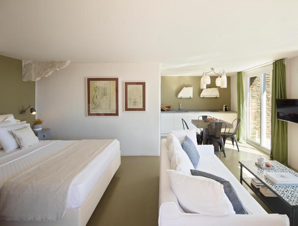 Aeolis Tinos Suites - 15