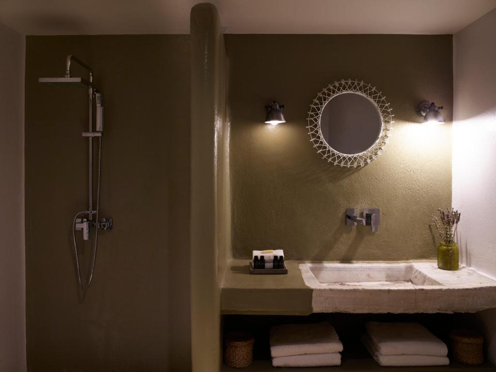 Aeolis Tinos Suites - 17