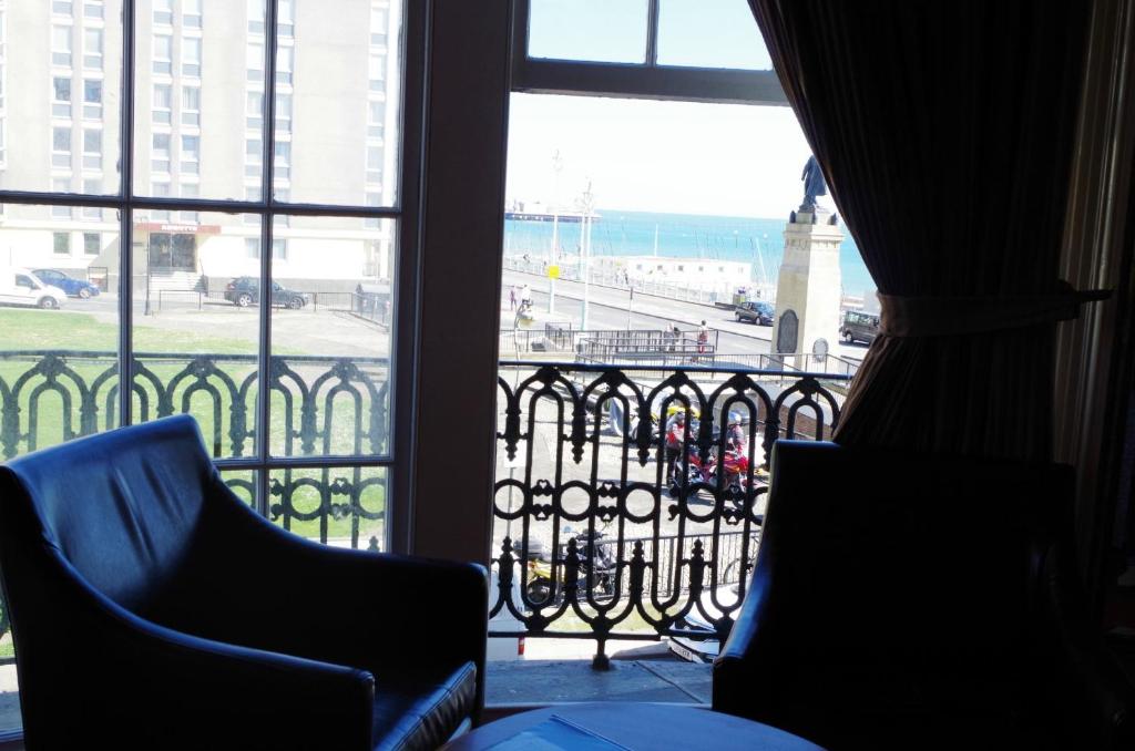 The Beach Hotel - Resim 13