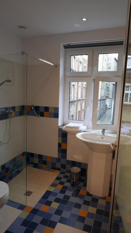 Kúpeľňa v ubytovaní ROOMS BYTOM