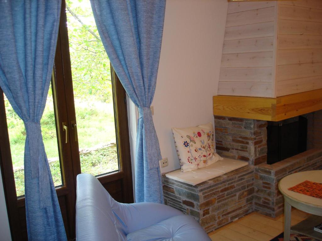 Vaela Hotel Cultural Resort - 初级套房配壁炉
