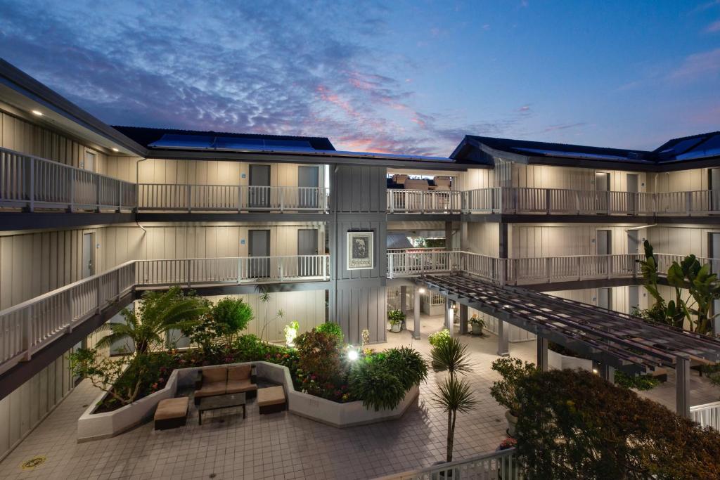 Holiday Inn Express Monterey - Cannery Row by IHG photo