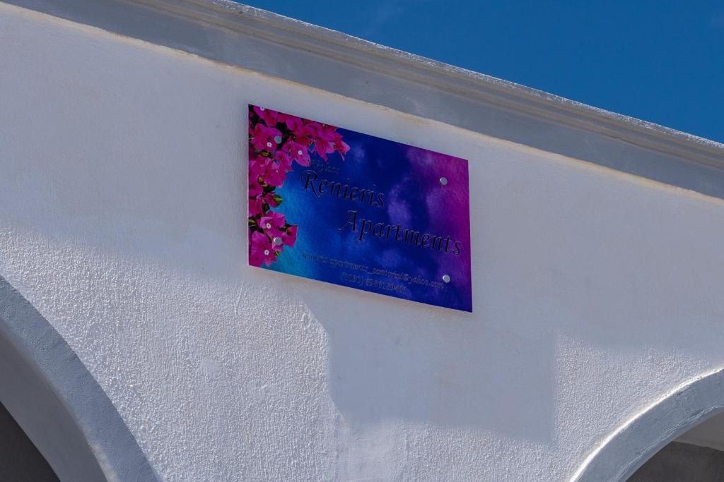 Fotografie z fotogalerie ubytování N RENIERIS Apartments v destinaci Firostefani