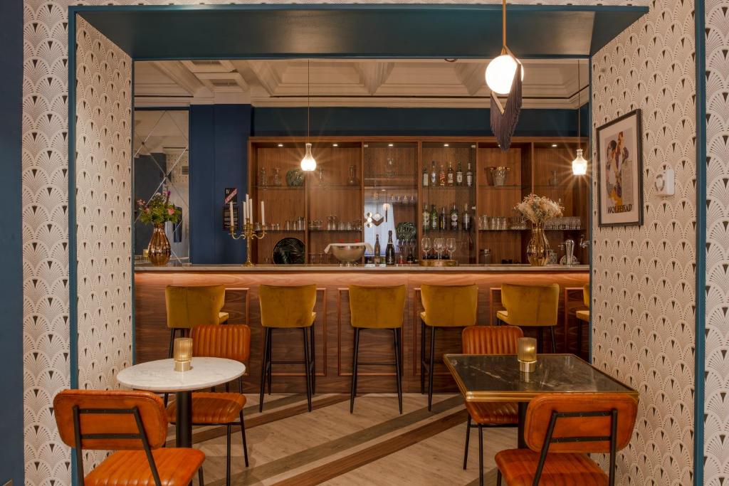 Hôtel Le Bristol - Resim 38