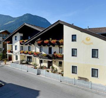Nespecifikovaný výhled na hory nebo výhled na hory při pohledu z bed and breakfast
