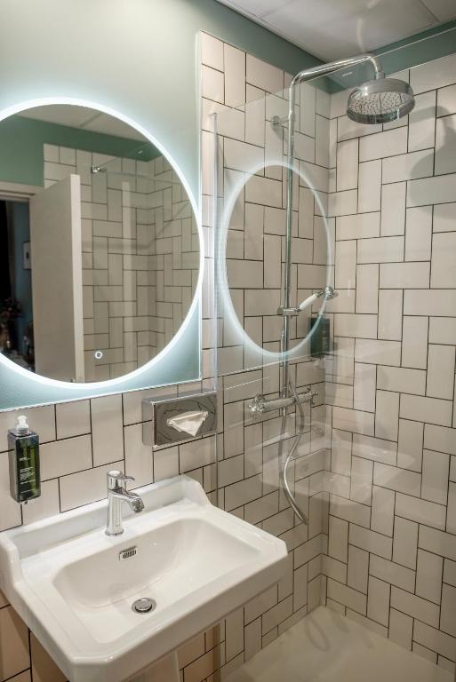 Koupelna v ubytování Hôtel Le Bristol