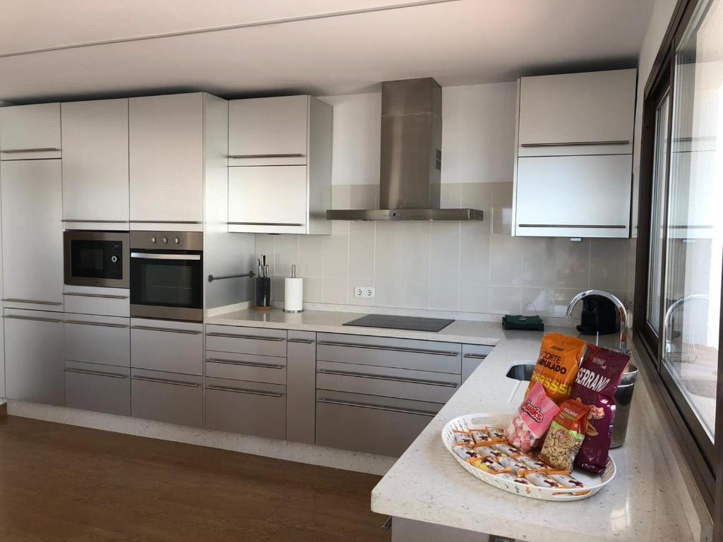 Kuchyňa alebo kuchynka v ubytovaní Luxury Villa for 12 people