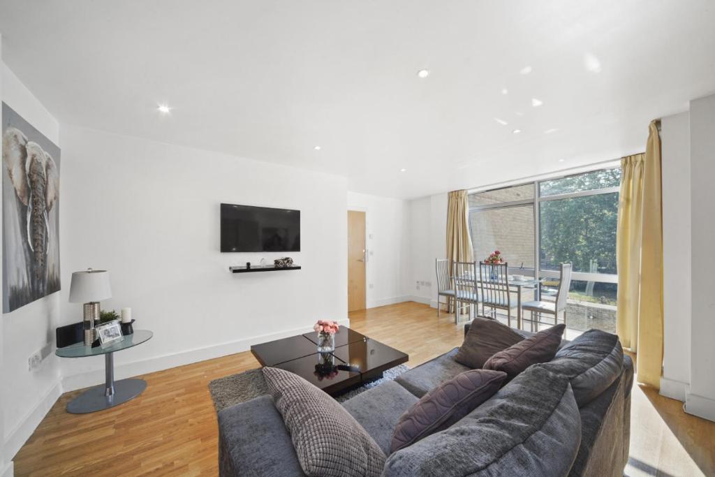 SkyCity Modern Apartment by London Bridge