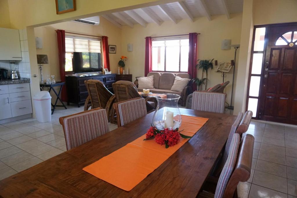 Kuchyň nebo kuchyňský kout v ubytování Cariñas Studio Apartments
