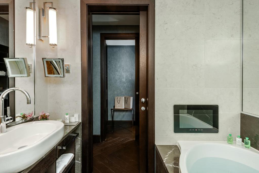 Royal Savoy Hotel & Spa - Resim 29