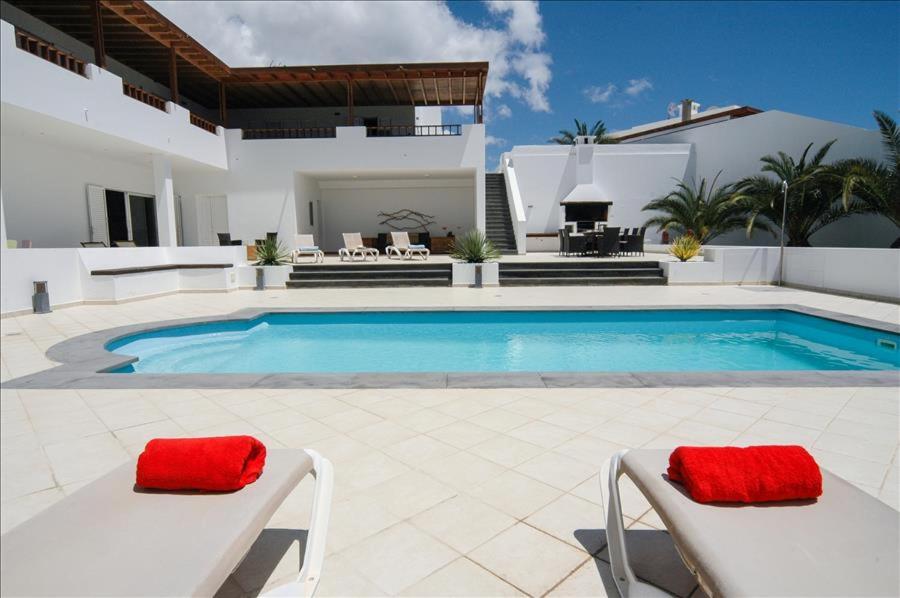 Casa Puerto Calero Grande - A wonderful 6 bedroom villa - Short stroll from  the Marina, Puerto Calero – Precios actualizados 2023