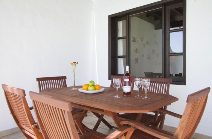 Kép Charming Lanzarote Villa Casa Tingu 3 Bedrooms Heated Private Pool Centre Of Resort Puerto Del Carmen szállásáról Puerto del Carmenben a galériában