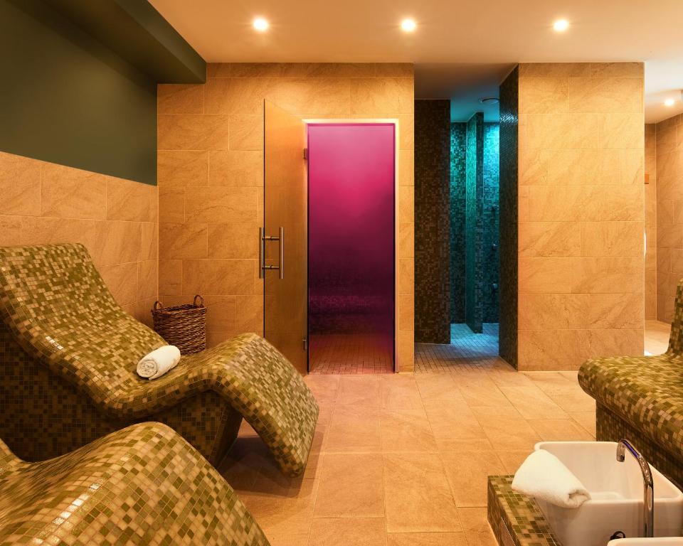 Posezení v ubytování Fuchsbau Romantik Hotel & SPA Restaurant & FOX Bar