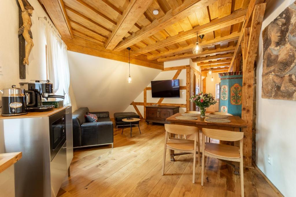 Kuchyň nebo kuchyňský kout v ubytování Apartments No 126 Loket