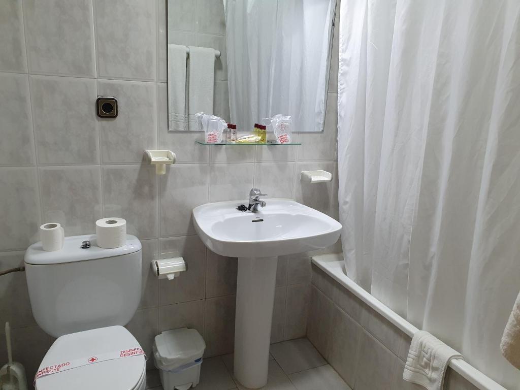 Koupelna v ubytování Hotel Balcón de Cazorla