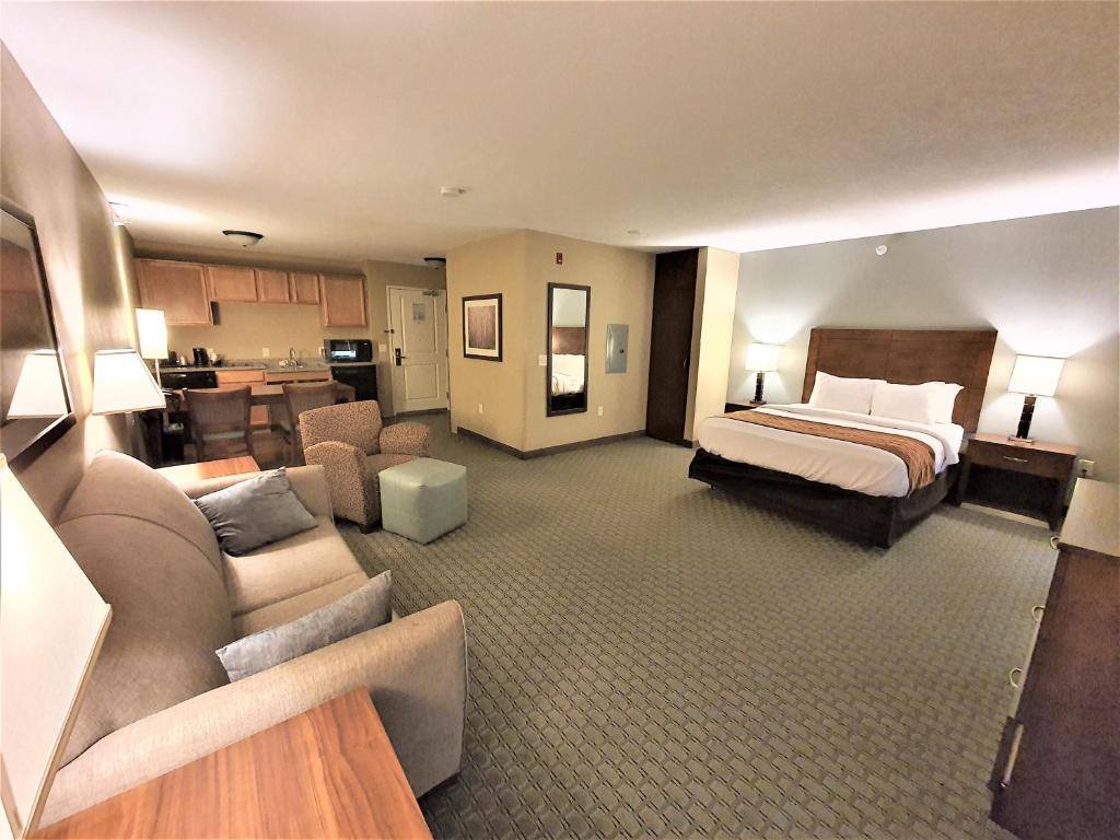 AmeriVu Inn and Suites - Chisago City - Queen Studio