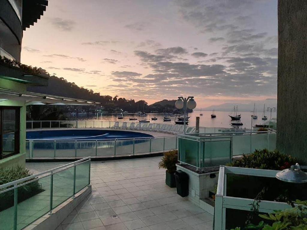  Maravilhoso apartamento sobre o mar de Angra