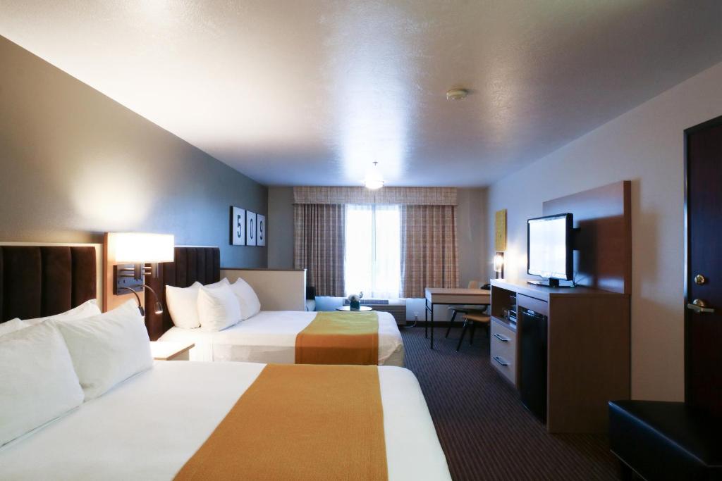 Oxford Suites Spokane Valley - 