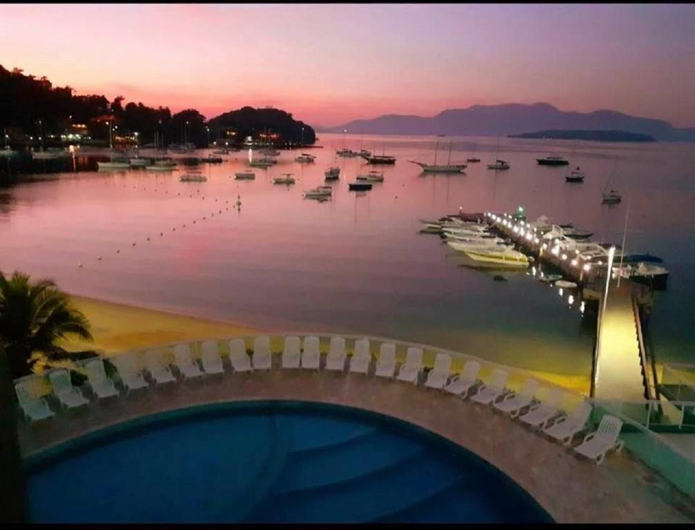  Maravilhoso apartamento sobre o mar de Angra
