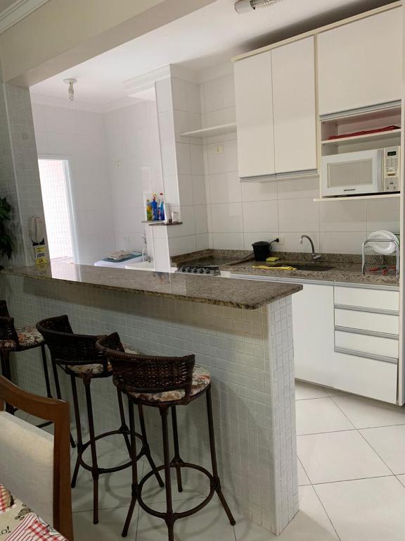  Apto MMT 80 metros da PRAIA GRANDE