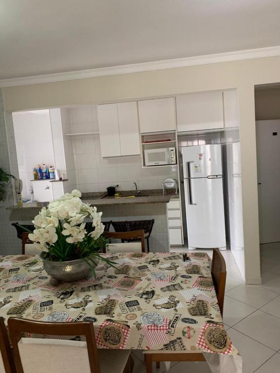  Apto MMT 80 metros da PRAIA GRANDE