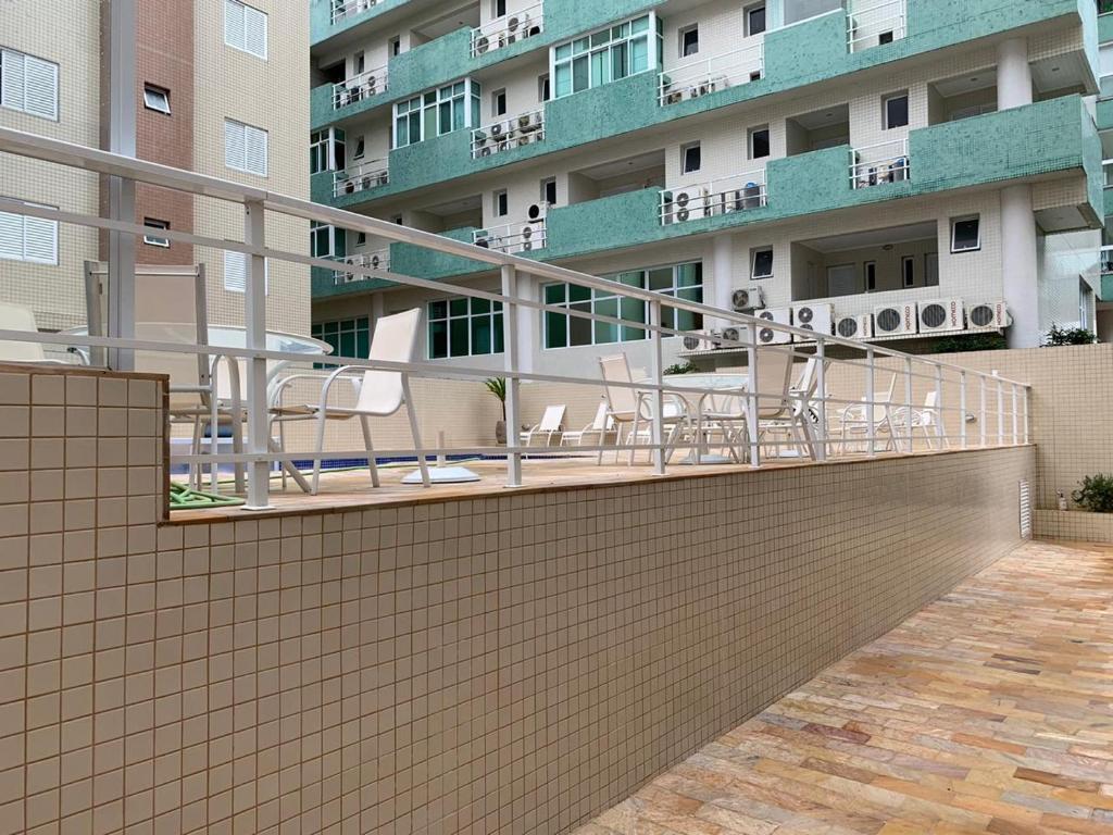  Apto MMT 80 metros da PRAIA GRANDE