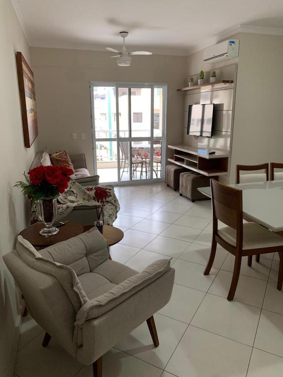  Apto MMT 80 metros da PRAIA GRANDE