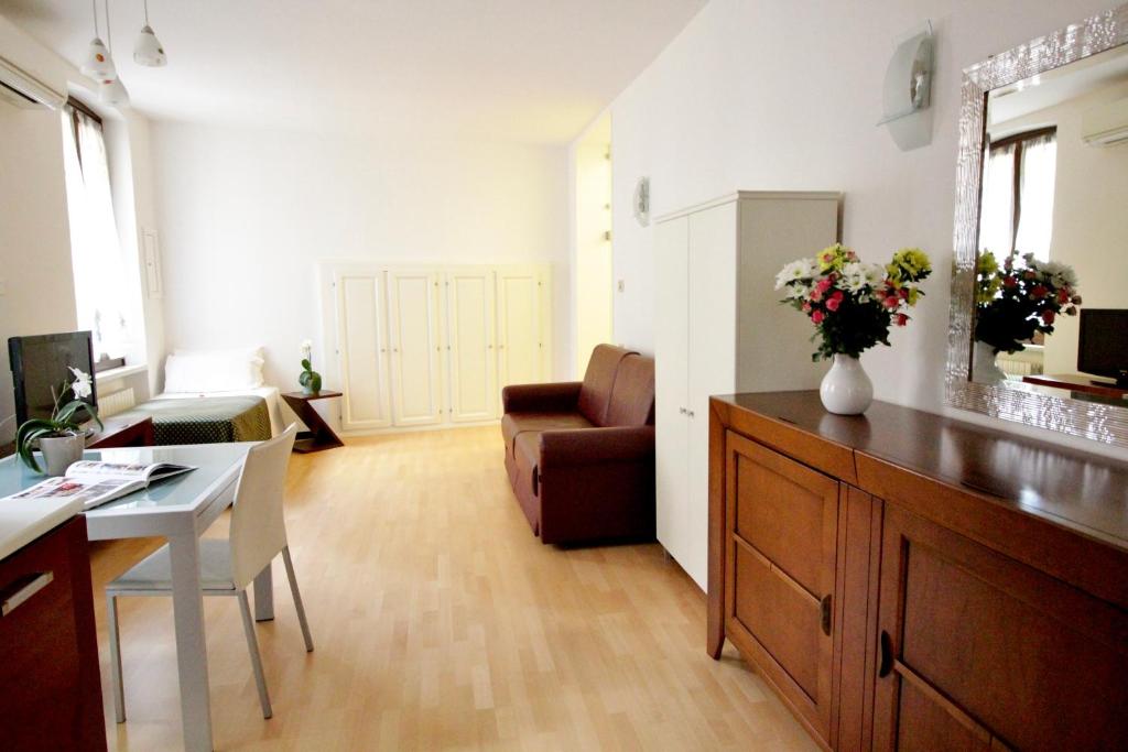 
Studio (4 Adults) - Separate Building
