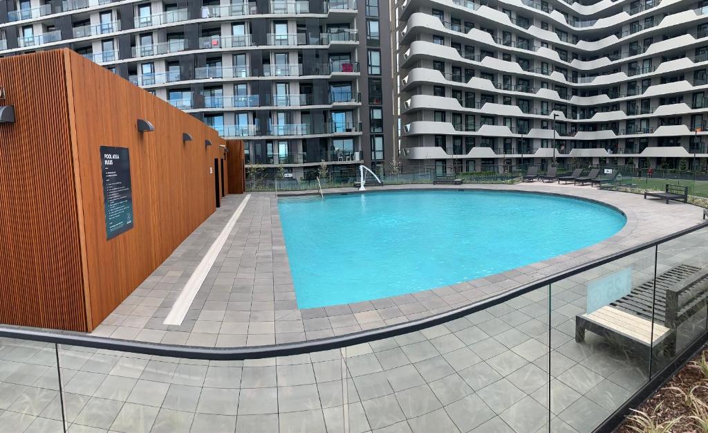 M City 2 Br And 2 Ba Apartment With Parking Clayton North Updated 21 Prices