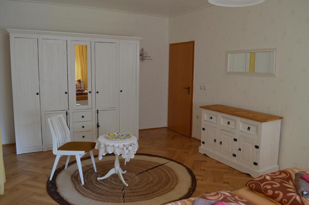 Am Klostergarten - Two-Bedroom Apartment 