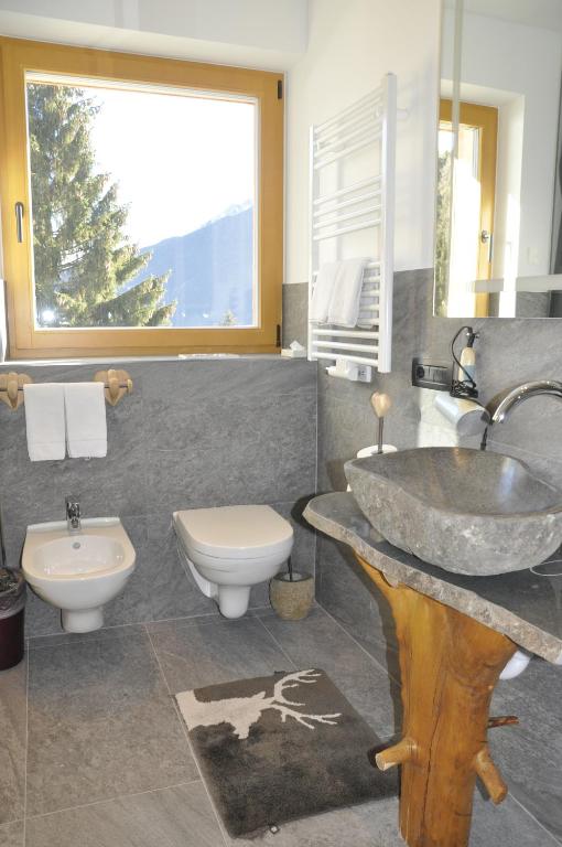 Vannituba majutusasutuses Hotel Rosengarten