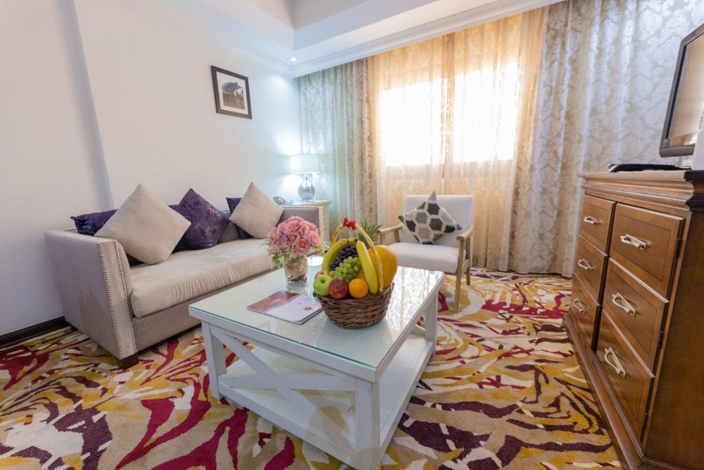 Posezení v ubytování Ewan Ajman Suites Hotel