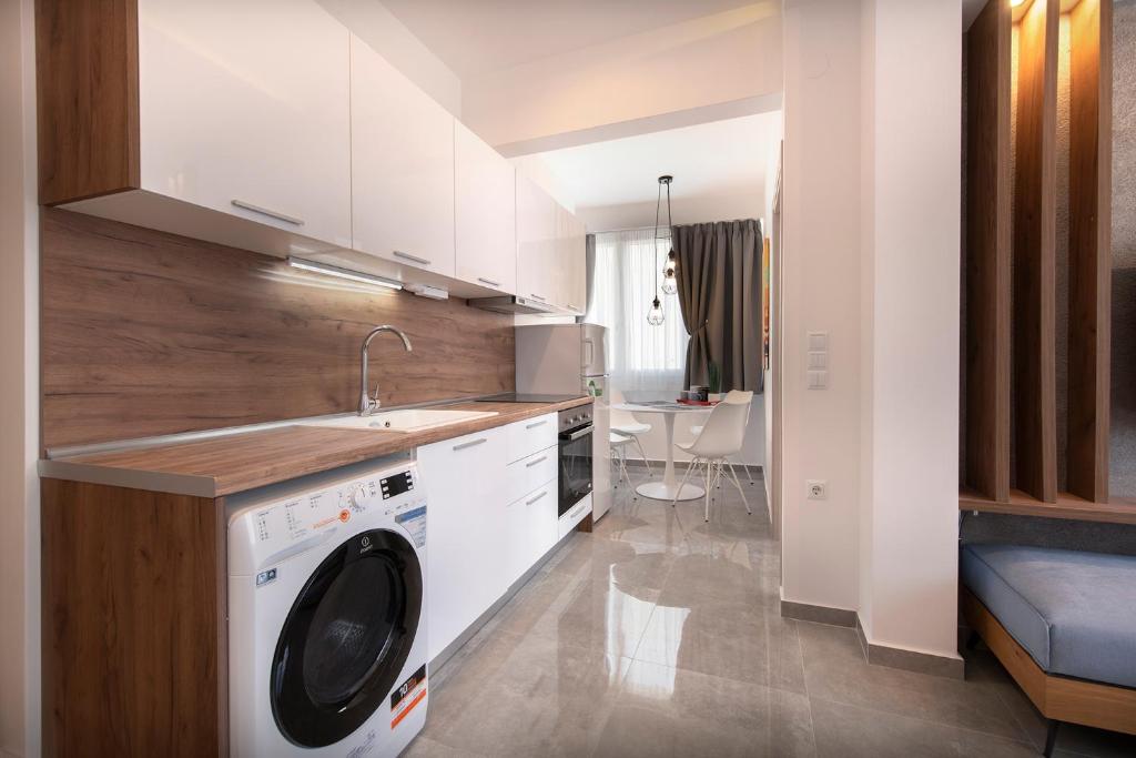 J Villara's Luxury Suites - 13