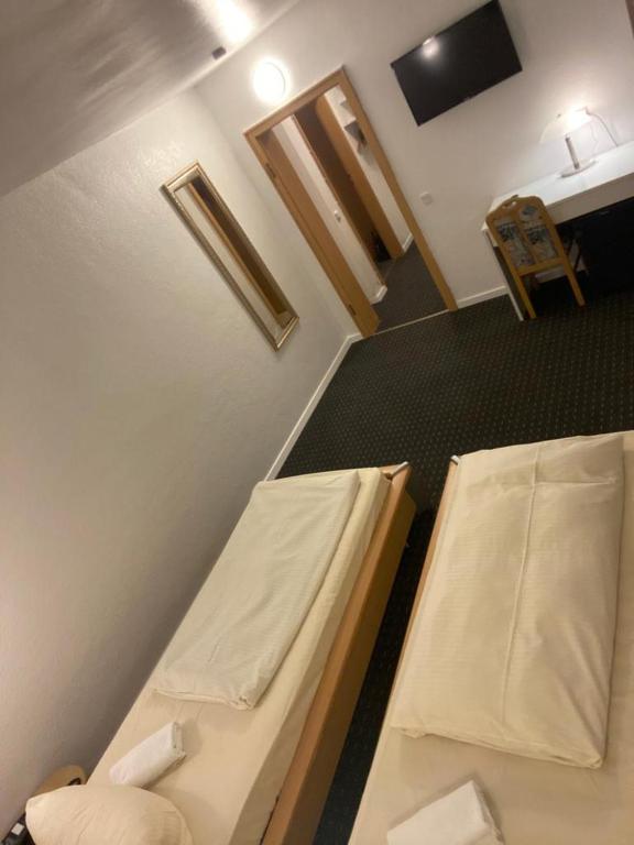 Luise City - An der Philharmonie - Resim 4