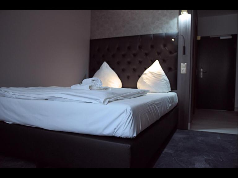 SL'otel im Parforcehaus - 1