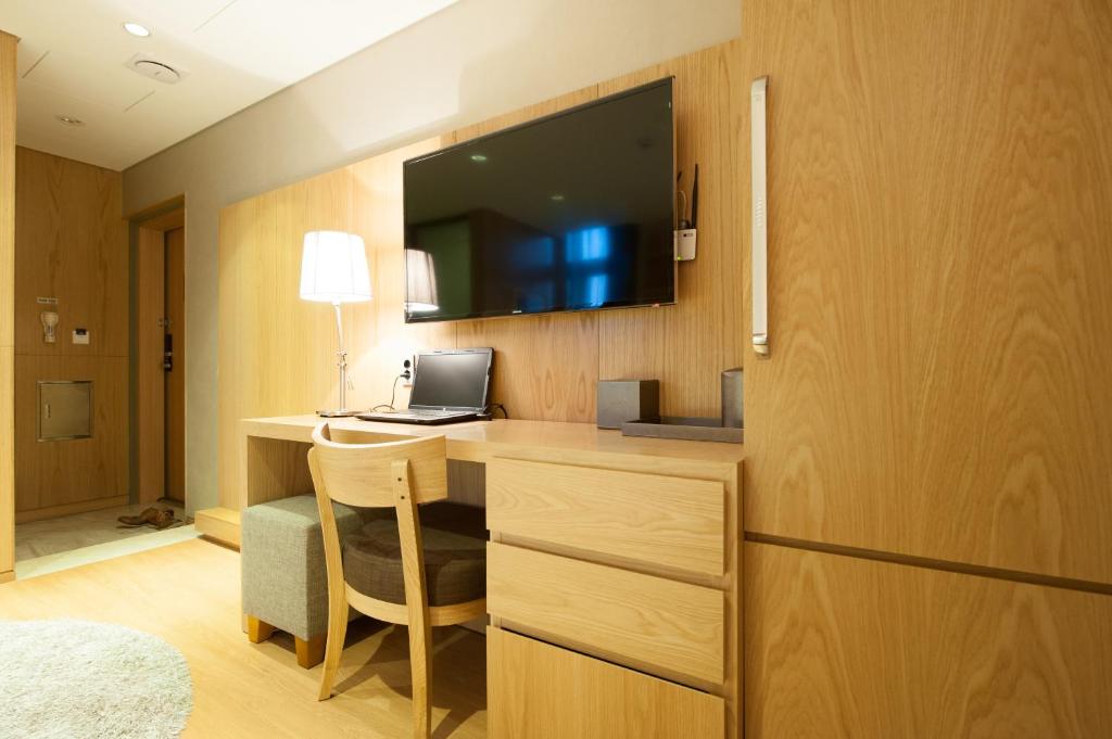 Kuchyň nebo kuchyňský kout v ubytování Rian Hotel