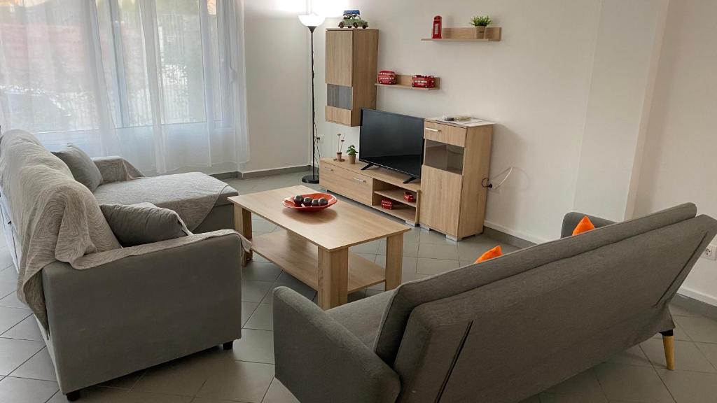Posezení v ubytování Patras Romeο House