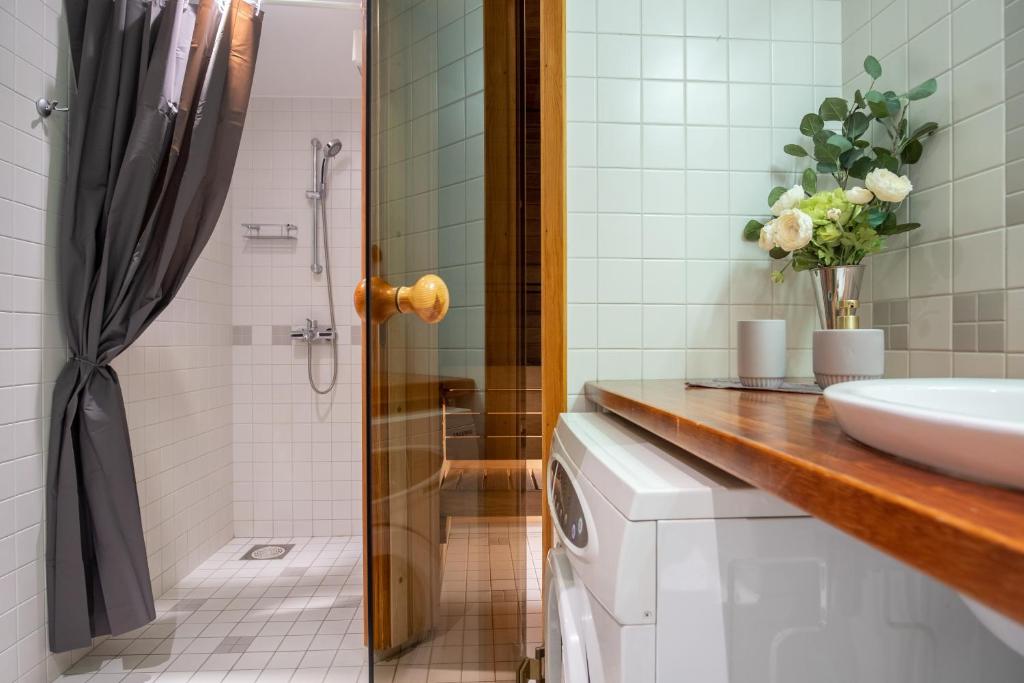 Koupelna v ubytování Rataskaevu Boutique - 7 Unique Apartments