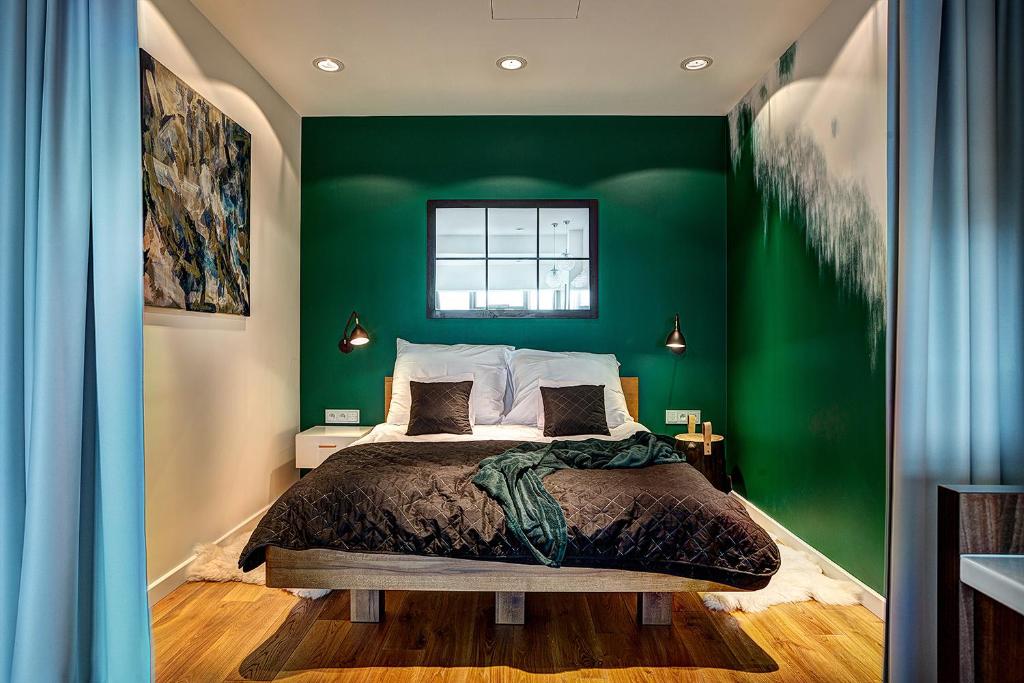 30th+ Floor Apartments in Sky Tower - 5