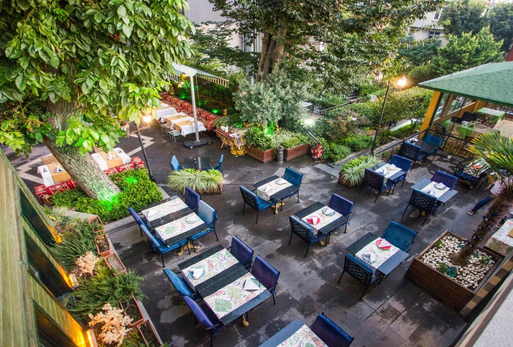 Jardín al aire libre en Garden House Hotel - Special Class