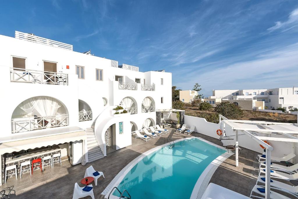 Bazén v ubytování La Bellezza Eco Boutique Hotel nebo v jeho okolí
